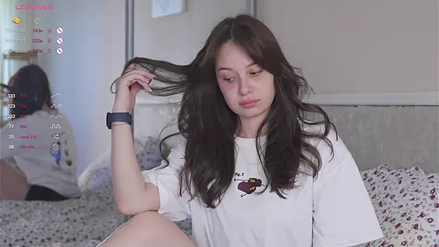 chillgirll online show from June 12, 2026, 5:49 am
