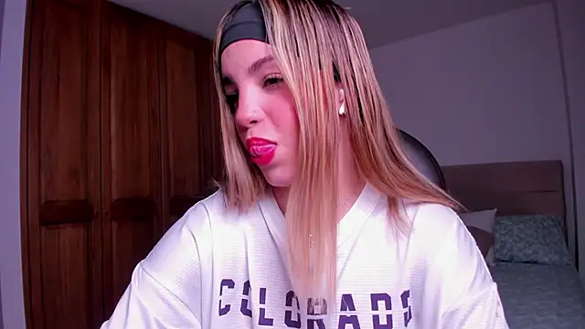 jana parissi online show from October 3, 2025, 7:26 pm