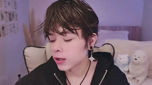 Snapshot of PaulTexx chatting on November 17, 2025, 7:07 pm PaulTexx online show from November 17, 2025, 7:07 pm