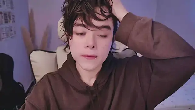 Snapshot of PaulTexx chatting on October 19, 2025, 7:05 pm PaulTexx online show from October 19, 2025, 7:05 pm