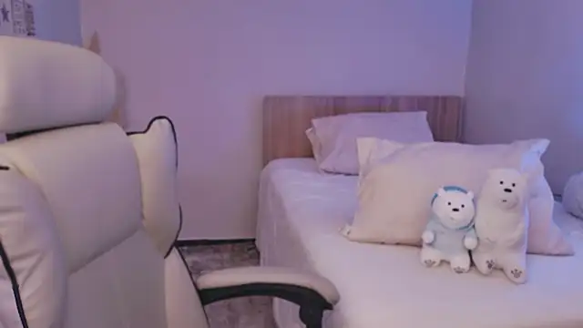 Snapshot of PaulTexx chatting on November 14, 2025, 1:26 pm PaulTexx online show from November 14, 2025, 1:26 pm