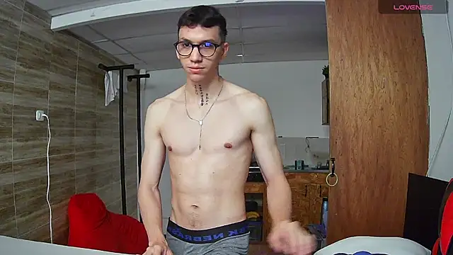 Snapshot of angelicious_ chatting on September 28, 2025, 12:23 pm angelicious online show from September 28, 2025, 12:23 pm