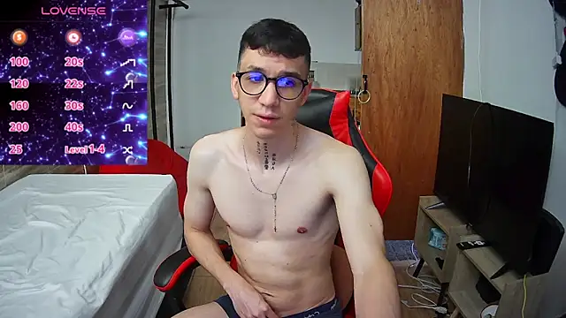 Snapshot of angelicious_ chatting on November 3, 2025, 12:53 pm angelicious online show from November 3, 2025, 12:53 pm