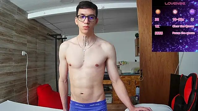 Snapshot of angelicious_ chatting on October 21, 2025, 12:26 pm angelicious online show from October 21, 2025, 12:26 pm