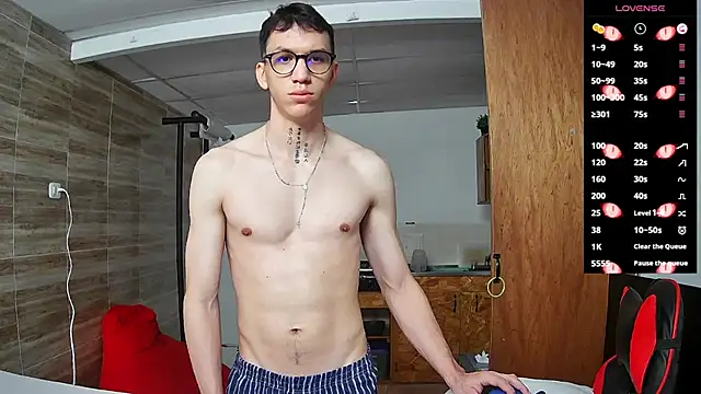 Snapshot of angelicious_ chatting on September 29, 2025, 12:11 pm angelicious online show from September 29, 2025, 12:11 pm