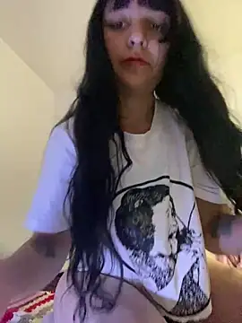 Snapshot of Abril_thompson98 chatting on October 17, 2025, 9:49 pm Abril thompson98 online show from October 17, 2025, 9:49 pm