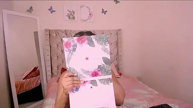 bonniebakerz1 online show from December 2, 2025, 4:58 am