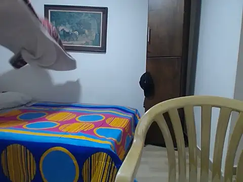 Snapshot of dominant_boy77 chatting on September 25, 2025, 3:56 am dominant boy77 online show from September 25, 2025, 3:56 am