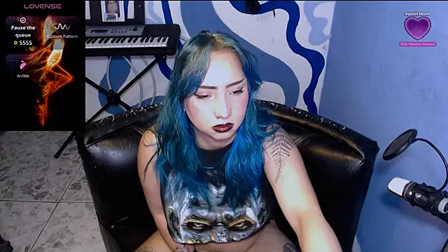 Snapshot of IrisSmil3 chatting on September 20, 2025, 12:59 am IrisSmil3 online show from September 20, 2025, 12:59 am