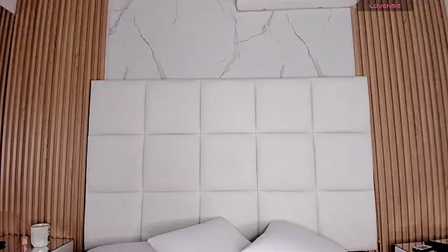 Meloddy Parkerr  online show from February 22, 2026, 3:53 am