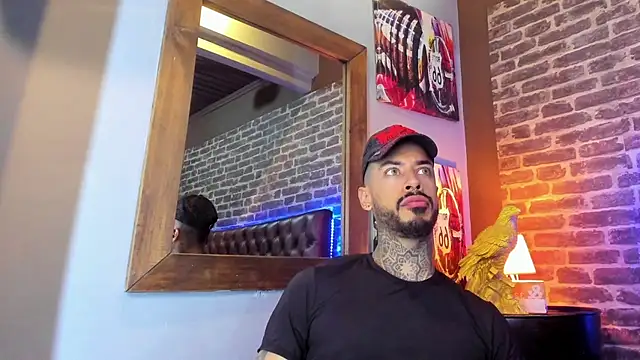 VinzenzRizzo online show from February 21, 2026, 10:34 pm