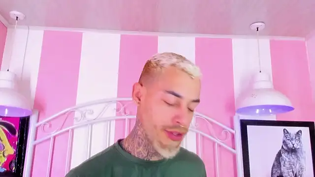 VinzenzRizzo online show from January 17, 2026, 4:16 am