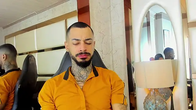 Snapshot of VinzenzRizzo chatting on November 26, 2025, 4:23 am VinzenzRizzo online show from November 26, 2025, 4:23 am