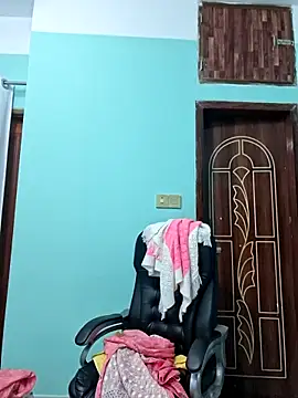 Bristy- online show from December 21, 2025, 5:25 pm