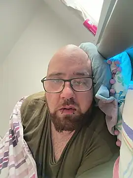 mrandmrsdarkside online show from March 16, 2026, 9:02 am