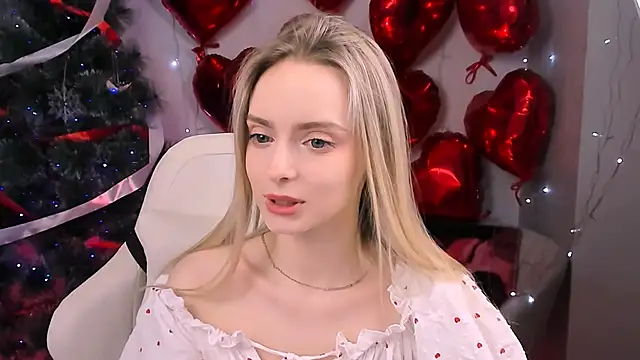 JuliaBrewwer online show from February 13, 2026, 4:07 pm