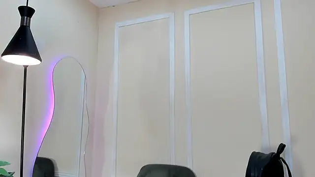 dulce fiore07 online show from December 2, 2025, 12:29 pm