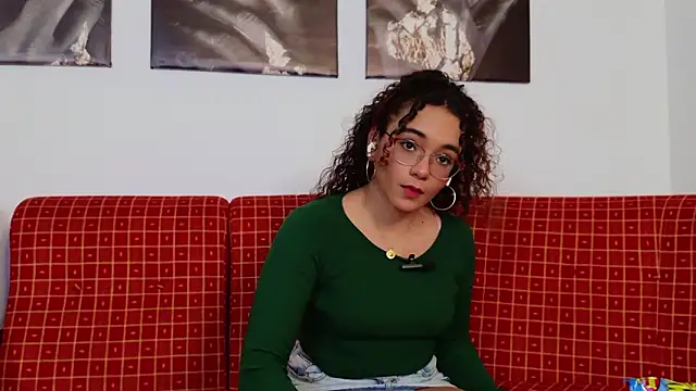 Snapshot of Taylor_Tina chatting on February 1, 2026, 7:23 pm Taylor Tina online show from February 1, 2026, 7:23 pm