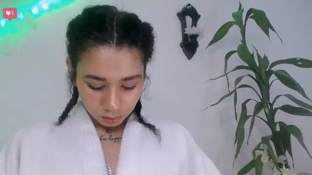 Nocturnawitch online show from September 18, 2025, 2:42 pm