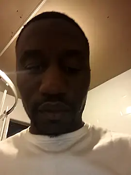 Thasdwn23 online show from November 8, 2025, 6:11 pm