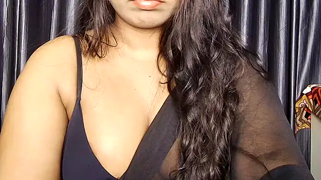 Snapshot of Webrowncouple chatting on February 3, 2026, 7:19 pm Webrowncouple online show from February 3, 2026, 7:19 pm