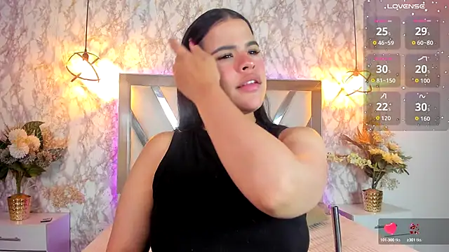 Aisha poweer online show from November 25, 2025, 2:12 am