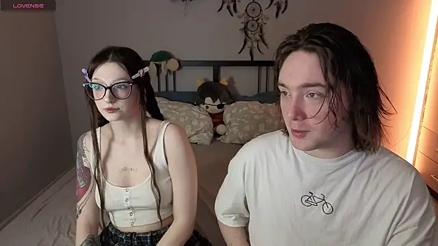 Snapshot of ellen_and_danny chatting on March 3, 2026, 5:09 pm ellen and danny online show from March 3, 2026, 5:09 pm