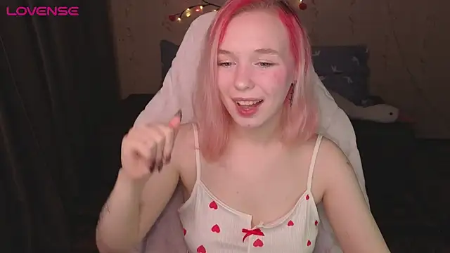 NaomiYoru online show from May 16, 2026, 8:41 pm
