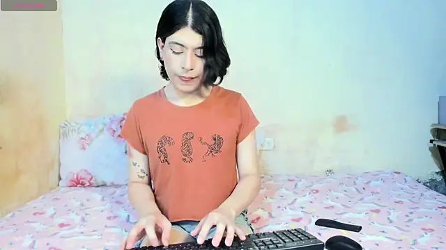 xxxEmmaxx online show from September 28, 2025, 9:11 pm