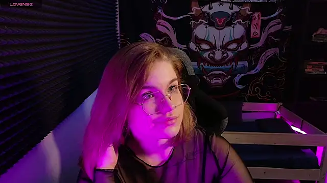 SophieMurrr online show from May 9, 2026, 9:07 pm