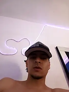 lucasvega online show from November 6, 2025, 2:54 pm