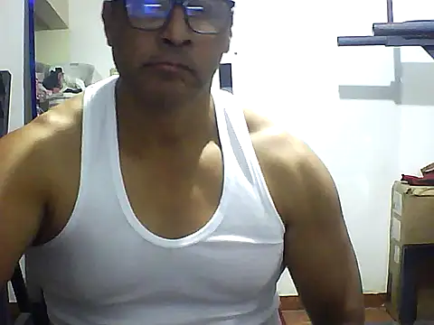 Snapshot of sexigym35 chatting on September 10, 2025, 2:32 am sexigym35 online show from September 10, 2025, 2:32 am