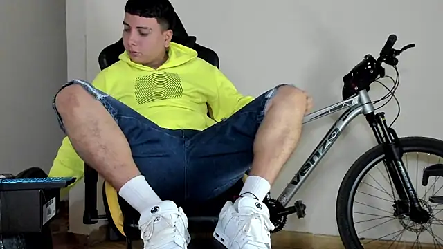 HELLSTAR online show from October 20, 2025, 8:04 am