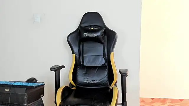 HELLSTAR online show from November 1, 2025, 9:19 pm