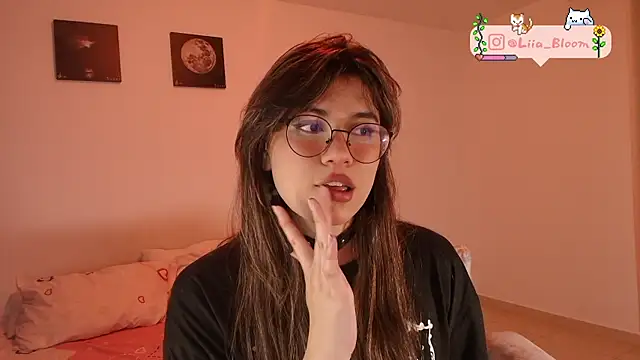 Snapshot of Liia-Bloom chatting on September 14, 2025, 3:18 am Liia-Bloom online show from September 14, 2025, 3:18 am