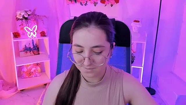 VirtuallVoyant online show from October 14, 2025, 7:20 am