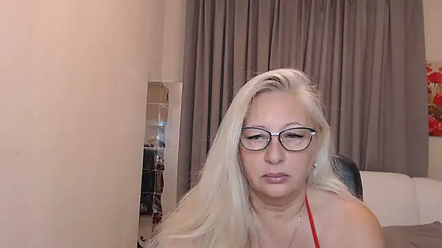 ValeriaSharm online show from November 9, 2025, 4:49 am