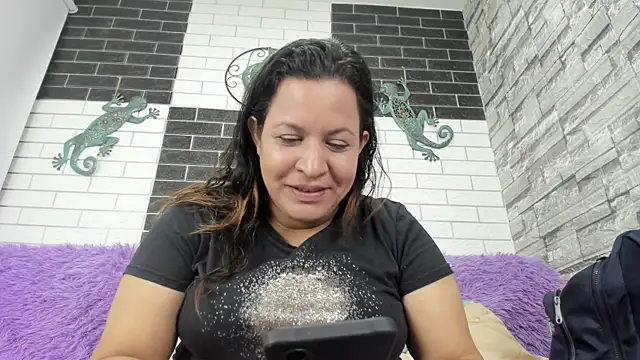 Snapshot of Sandra_Milf_love chatting on September 18, 2025, 3:09 am Sandra Milf love online show from September 18, 2025, 3:09 am