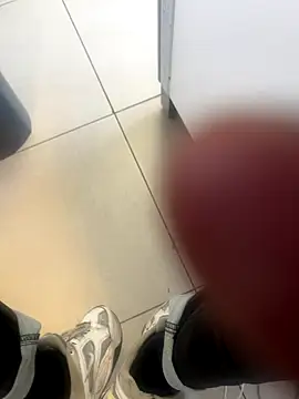 Snapshot of kamo012000 chatting on October 11, 2025, 7:42 am kamo012000 online show from October 11, 2025, 7:42 am