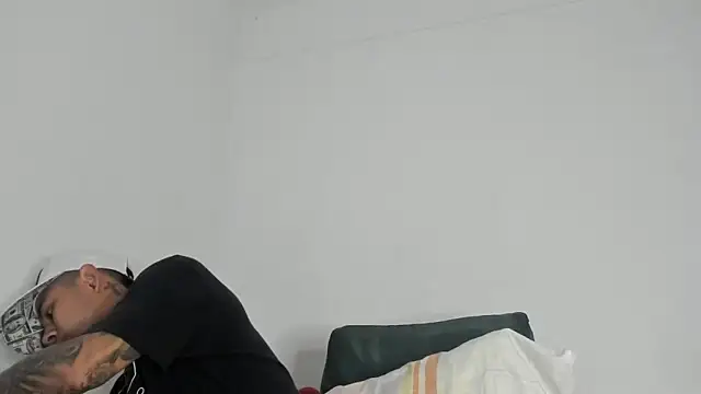  Logan Colton  online show from May 12, 2026, 11:22 pm