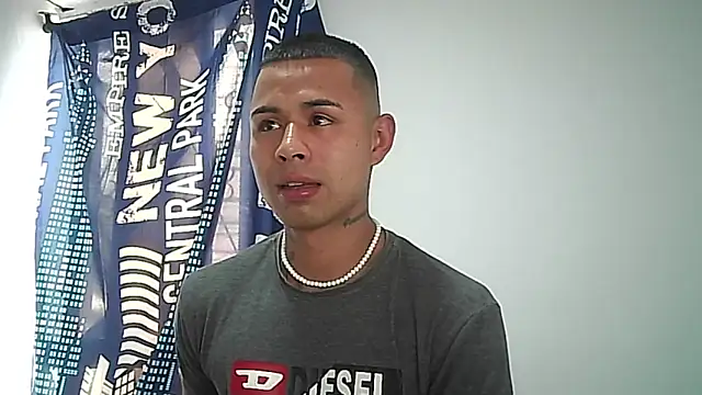  Logan Colton  online show from September 9, 2025, 8:18 pm