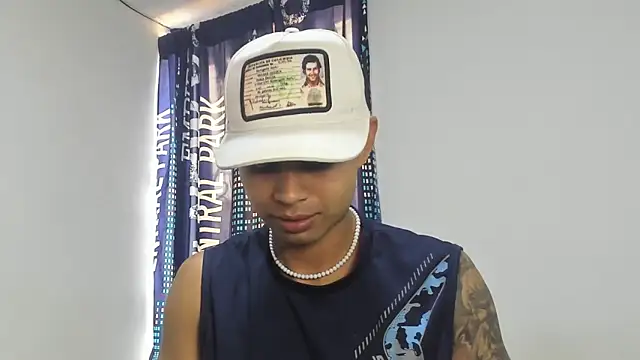  Logan Colton  online show from October 17, 2025, 8:21 pm