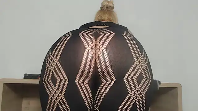 clarabbw47 online show from February 27, 2026, 8:52 pm