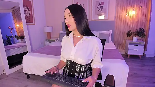 AuroraEvanss online show from May 15, 2026, 9:24 pm