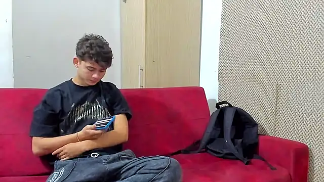 Snapshot of willy_sexxx18 chatting on April 17, 2026, 1:47 pm willy sexxx18 online show from April 17, 2026, 1:47 pm