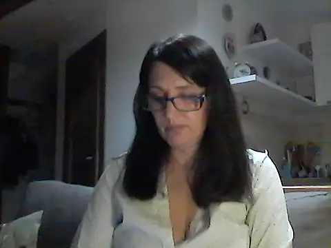 Elena48324 online show from May 15, 2026, 6:17 pm