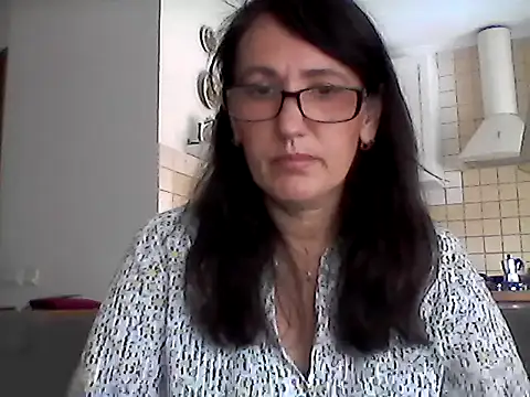 Elena48324 online show from June 13, 2026, 9:18 am