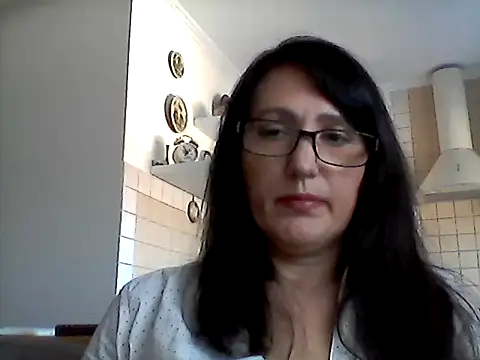 Elena48324 online show from April 7, 2026, 9:55 am