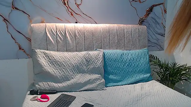  Tiffany1 online show from October 24, 2025, 2:21 am