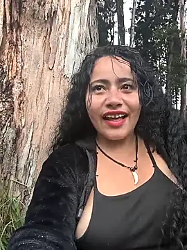 Snapshot of Yaya_watson chatting on April 28, 2026, 8:46 pm Yaya watson online show from April 28, 2026, 8:46 pm